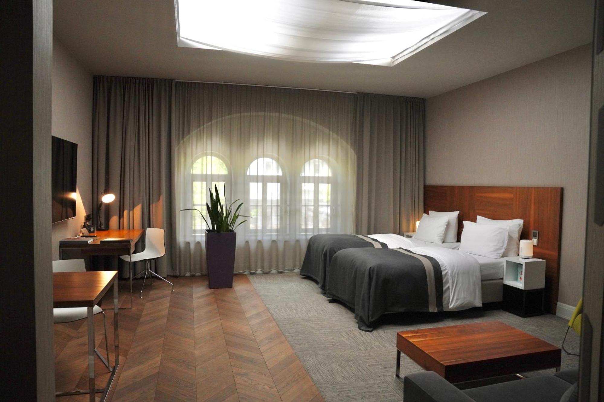 Готель Park & 5*